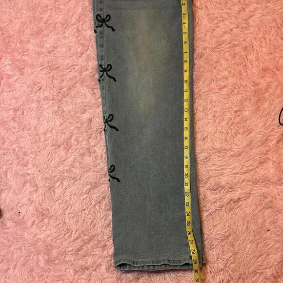 Gogo jeans blue embroidered bow jeans #embroidery #denim - Picture 3 of 6